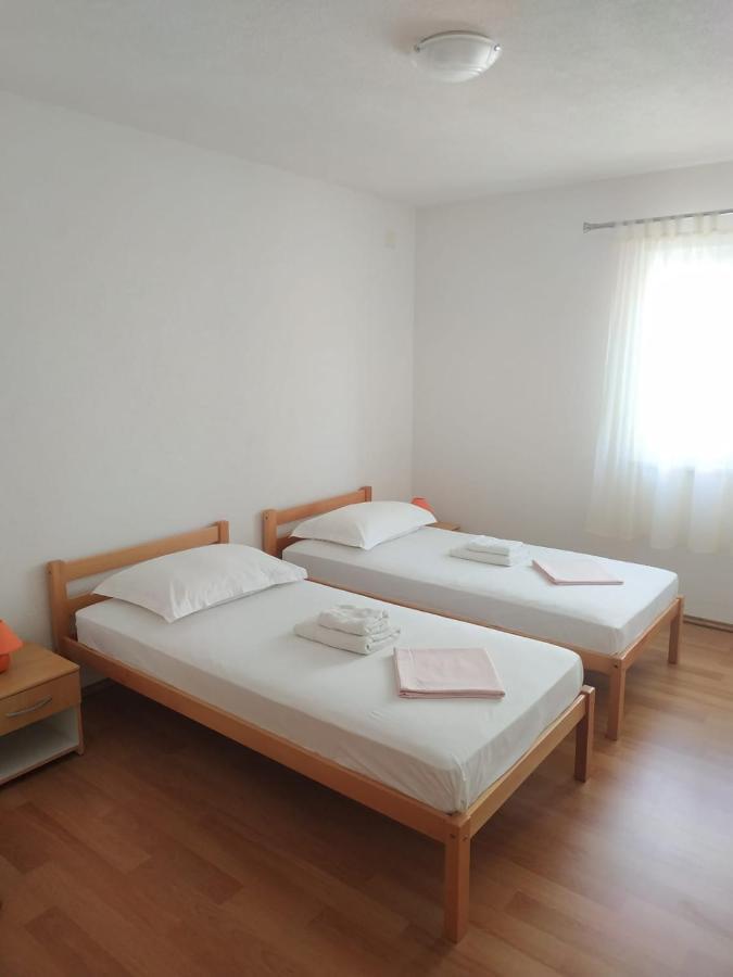 Apartments Gojevic Bol Exterior foto