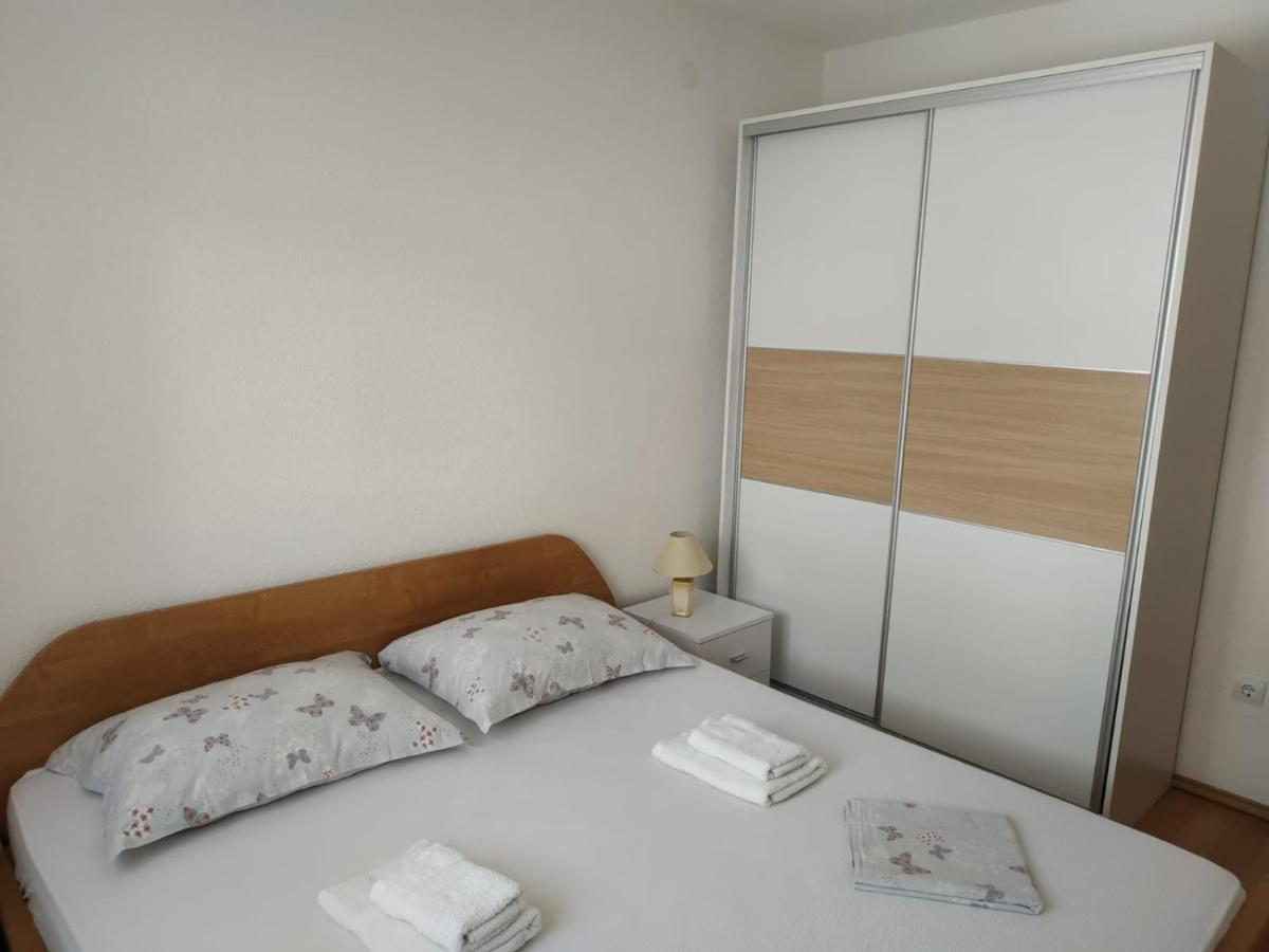 Apartments Gojevic Bol Exterior foto