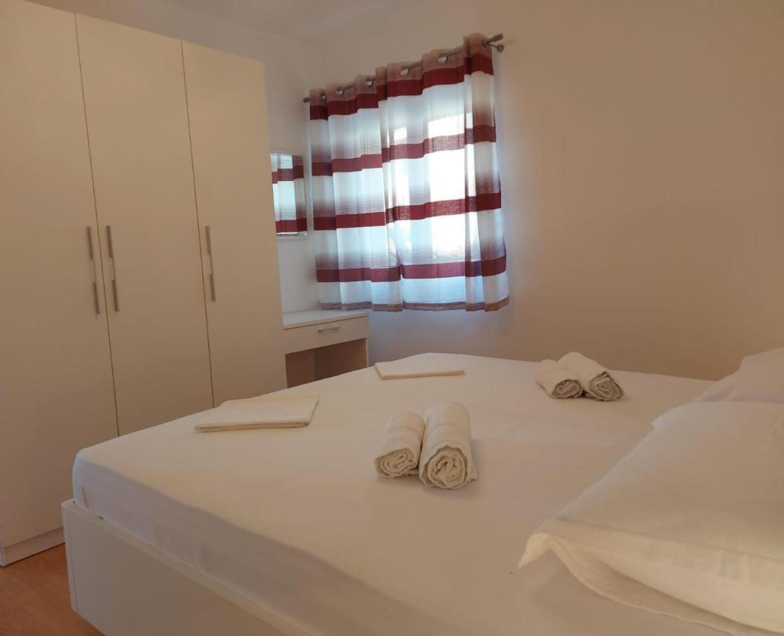 Apartments Gojevic Bol Exterior foto