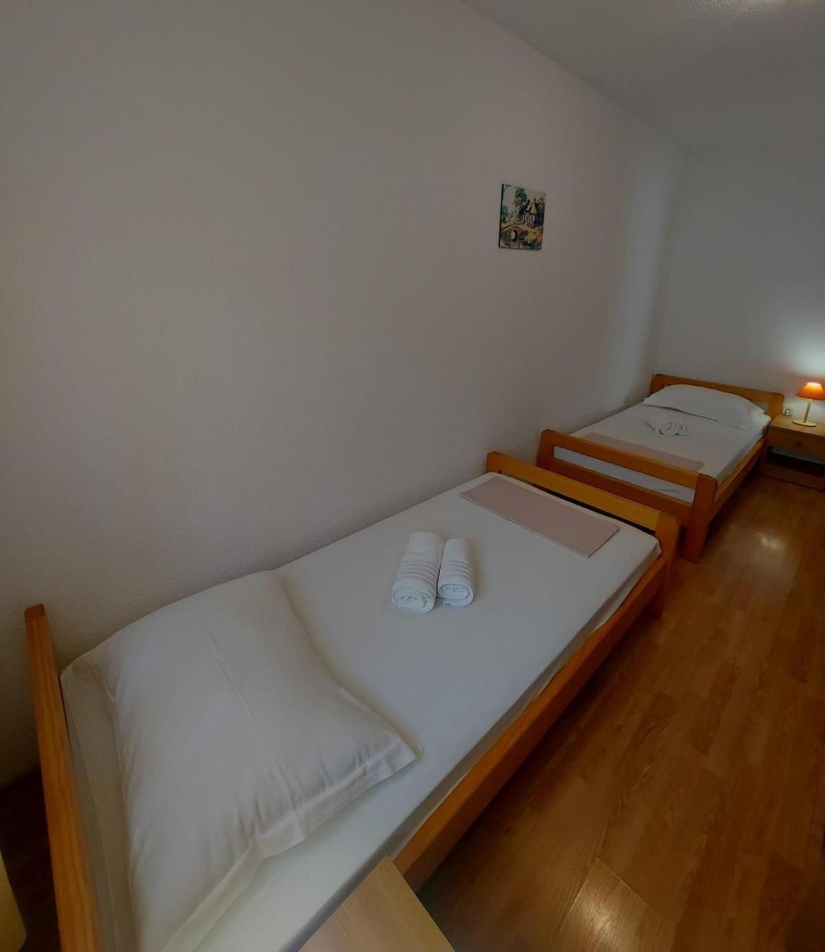 Apartments Gojevic Bol Exterior foto